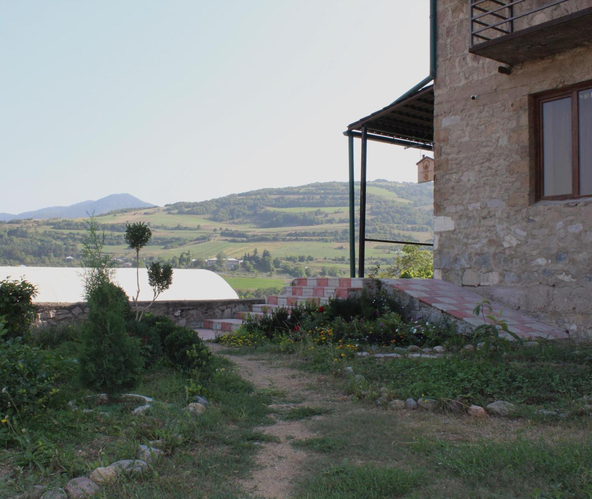 Hotel Bears And Berries Berd Exterior foto